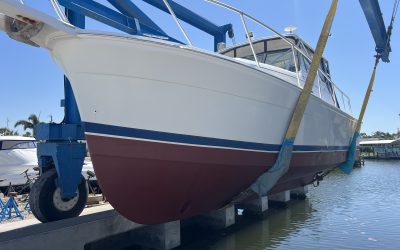 30′ Mainship Pilot Trinidad Pro 1086 Red Bottom Paint
